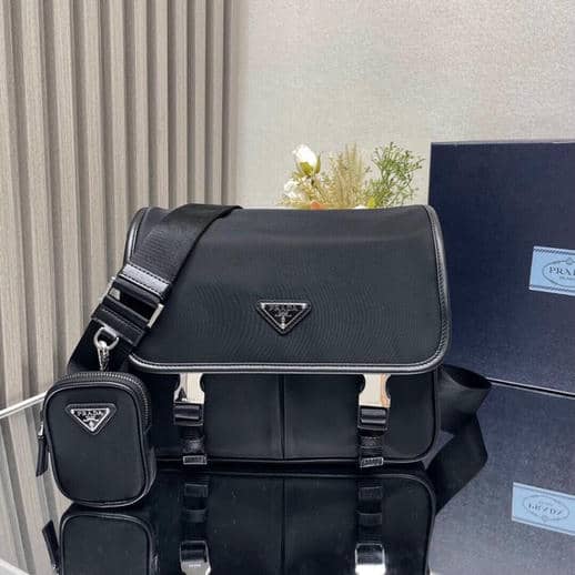 037Series-Messenger Bag